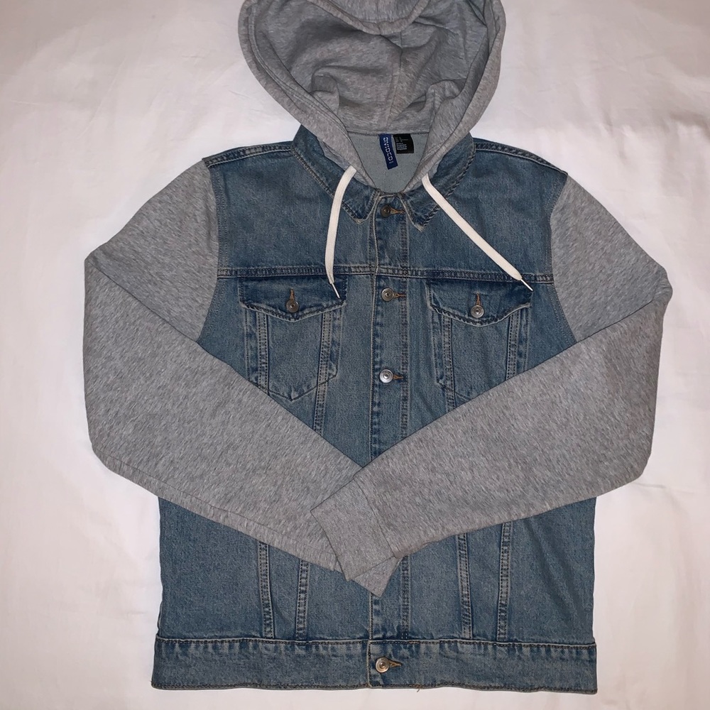 H&M sweatshirt jacket with denim vest details.